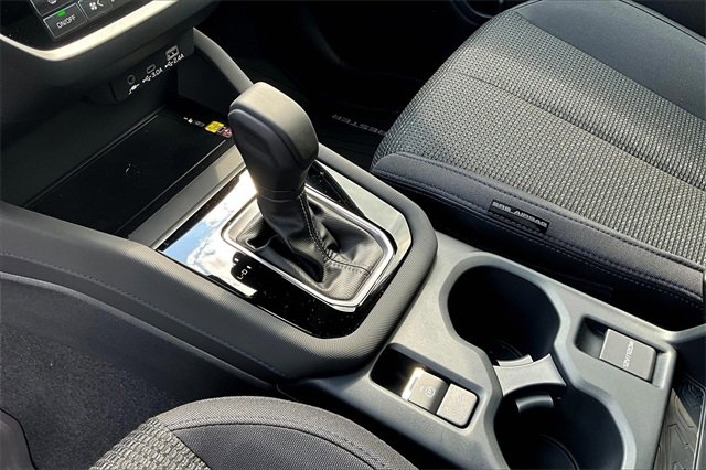 2025 Subaru Forester Premium photo 7