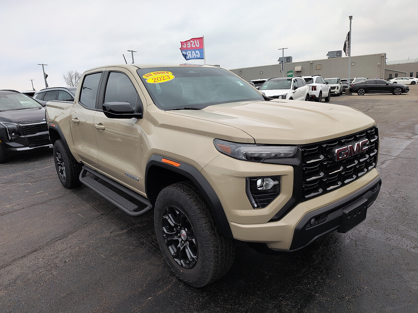 2023 GMC Canyon Elevation's photo