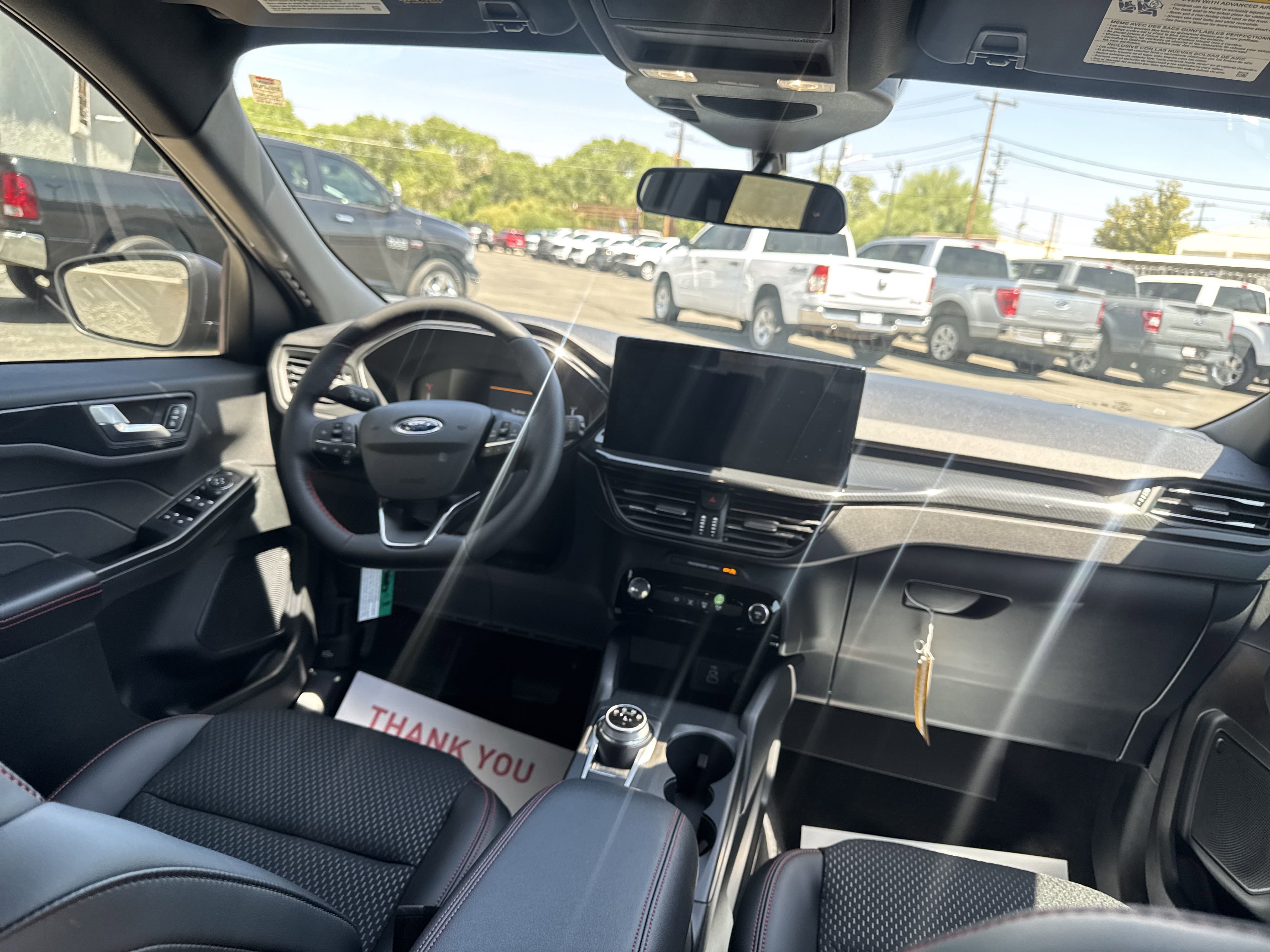 2025 Ford Escape ST-Line photo 7