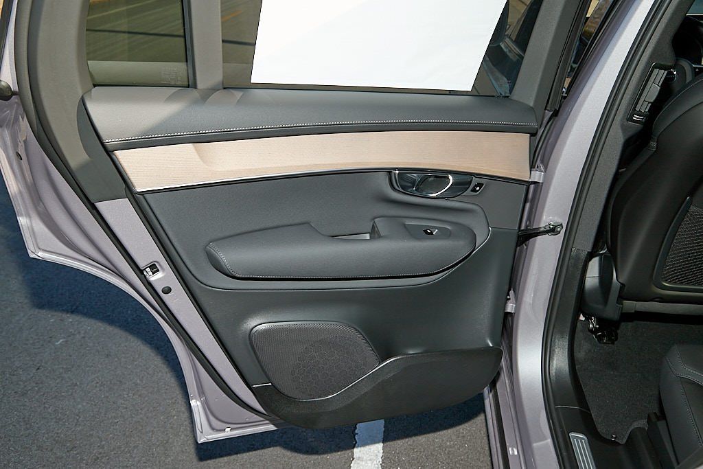 2026 VOLVO XC90 - Image 16