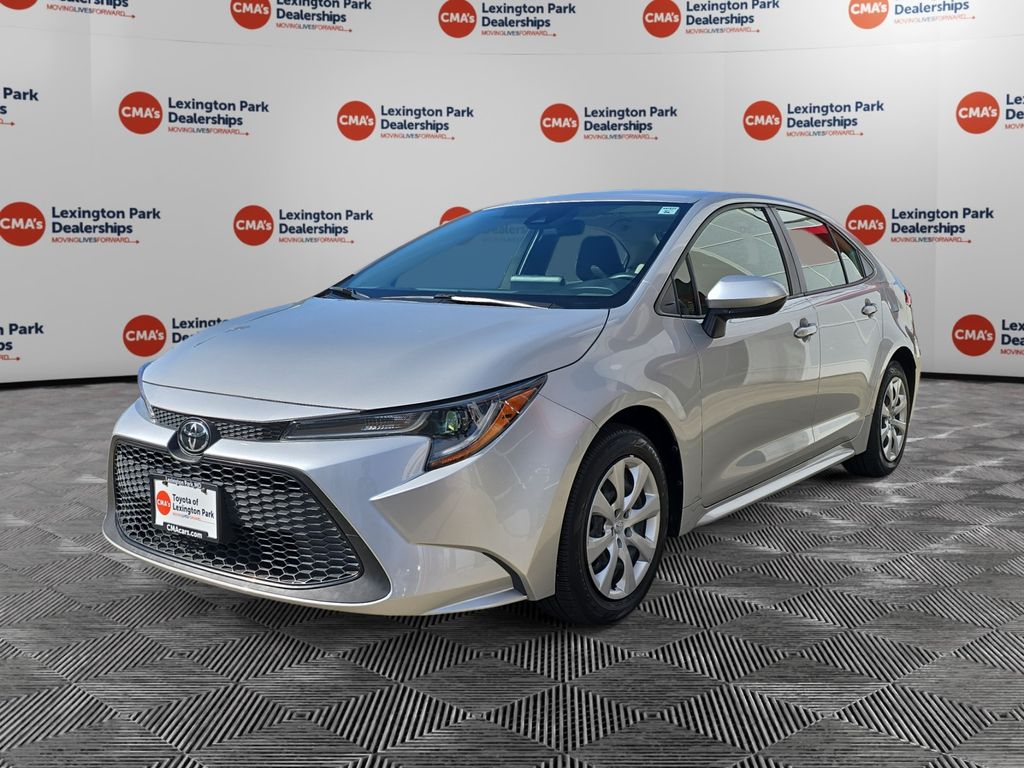 2021 Toyota Corolla LE photo 3