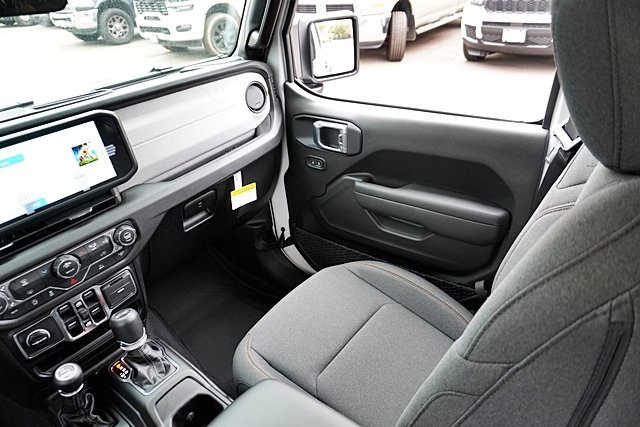 New 2026 Bright White Clear-Coat Exterior Paint Jeep Sport image 26