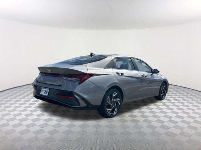 2025 Hyundai Elantra SEL Convenience photo 5