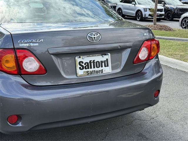 2010 Toyota Corolla LE photo 10