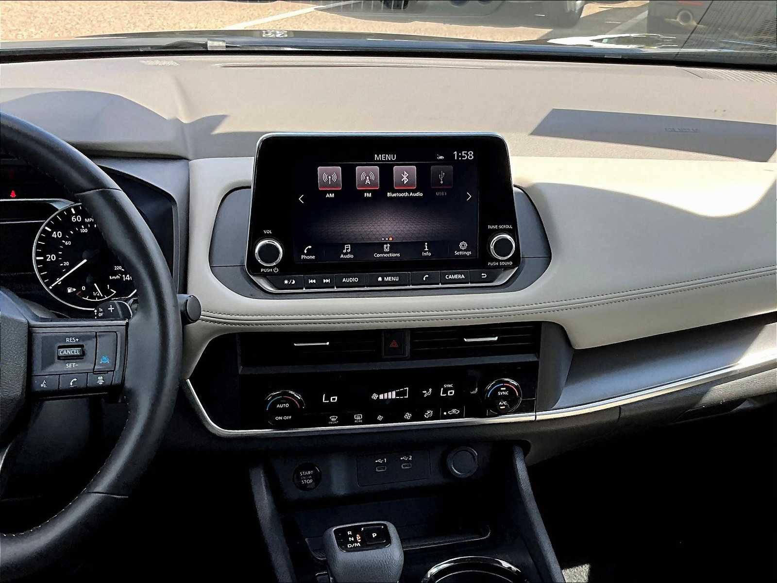 2025 Nissan Rogue SV photo 14