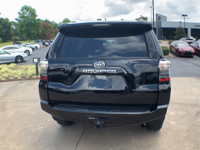 2019 Toyota 4Runner SR5 photo 7
