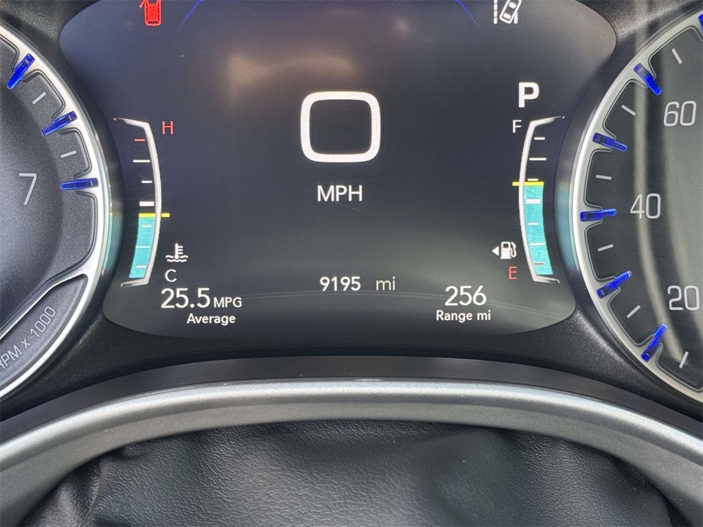 2025 Chrysler Voyager LX photo 24
