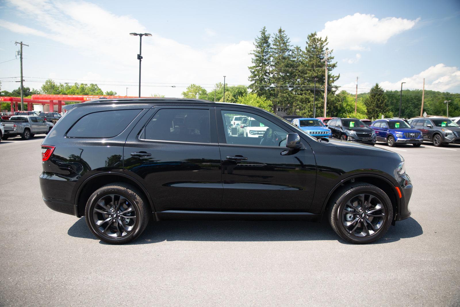 2025 Dodge Durango GT photo 2