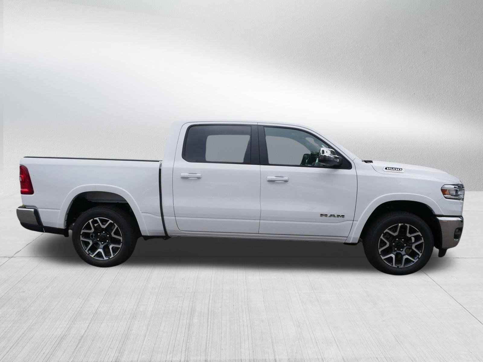 2026 Ram 1500 Laramie photo 4