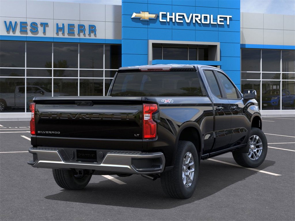 2026 Chevrolet Silverado 1500 LT photo 3