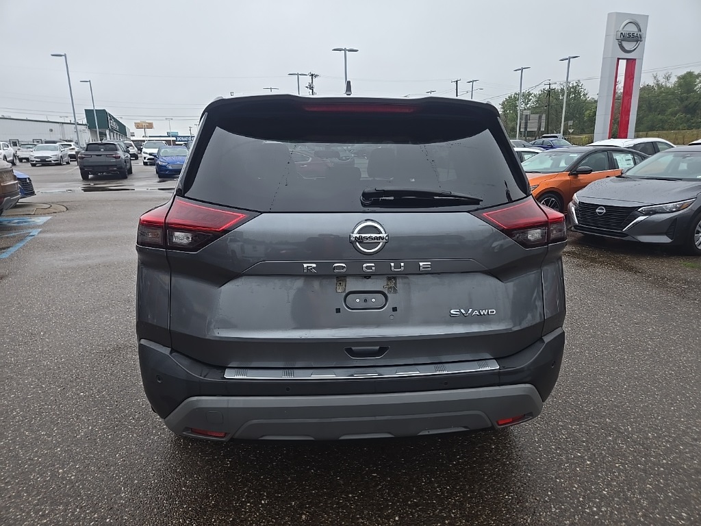 2021 Nissan Rogue SV photo 4