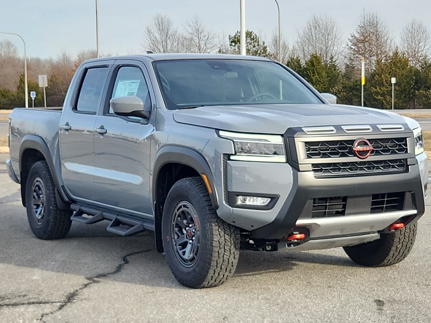 2025 Nissan Frontier Crew Cab PRO-4X photo 2