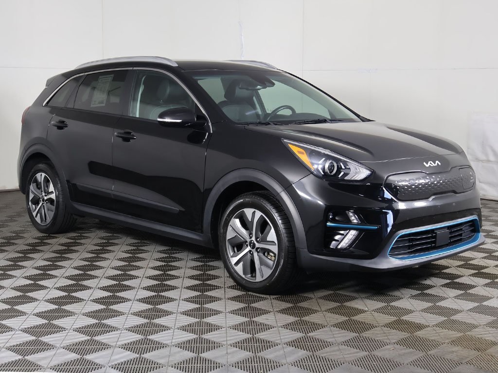 Used 2022 Kia Niro EX with VIN KNDCC3LG4N5147415 for sale in Bedford, OH