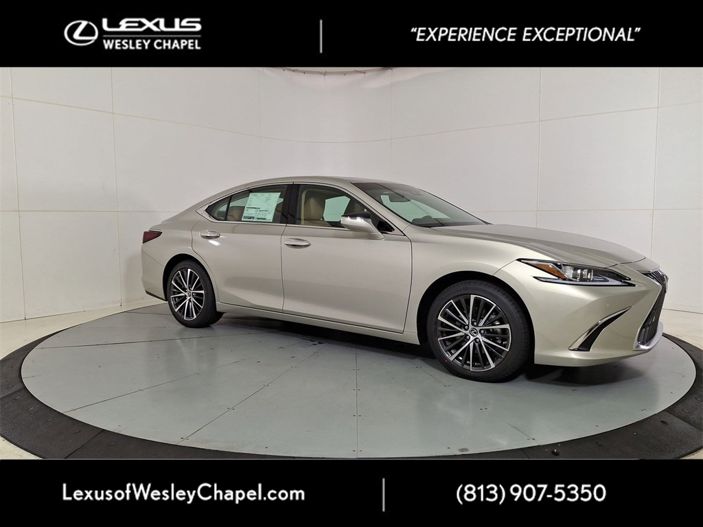 2025 Lexus ES 350's photo