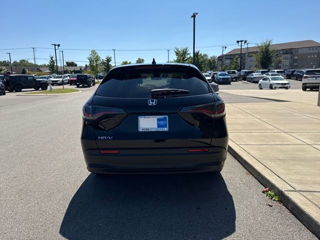 2026 Honda HR-V LX photo 4