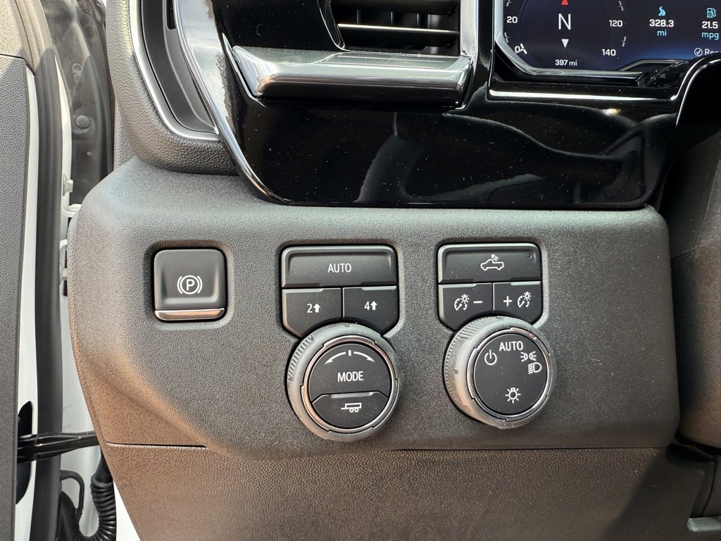 2025 Chevrolet Silverado 1500 LT photo 11