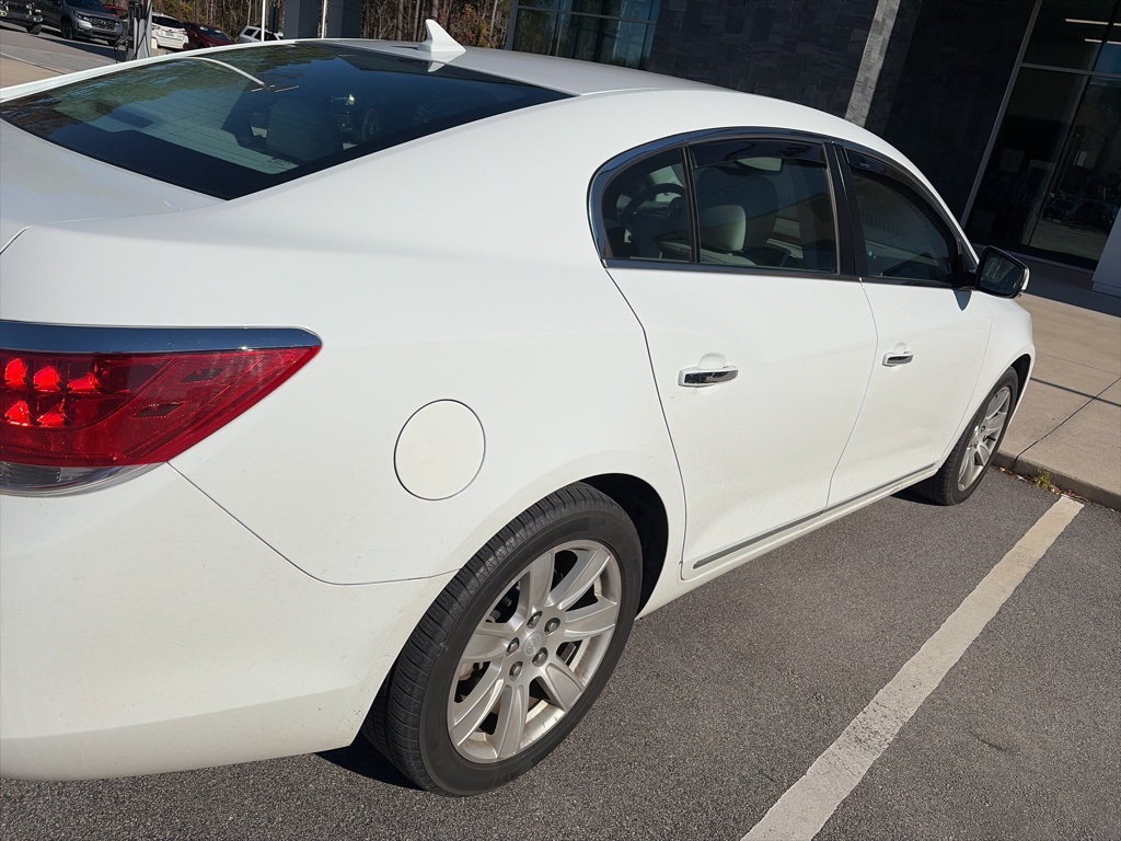 2010 Buick LaCrosse CXL photo 3
