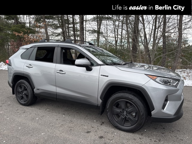 2020 Toyota RAV4 XLE's photo