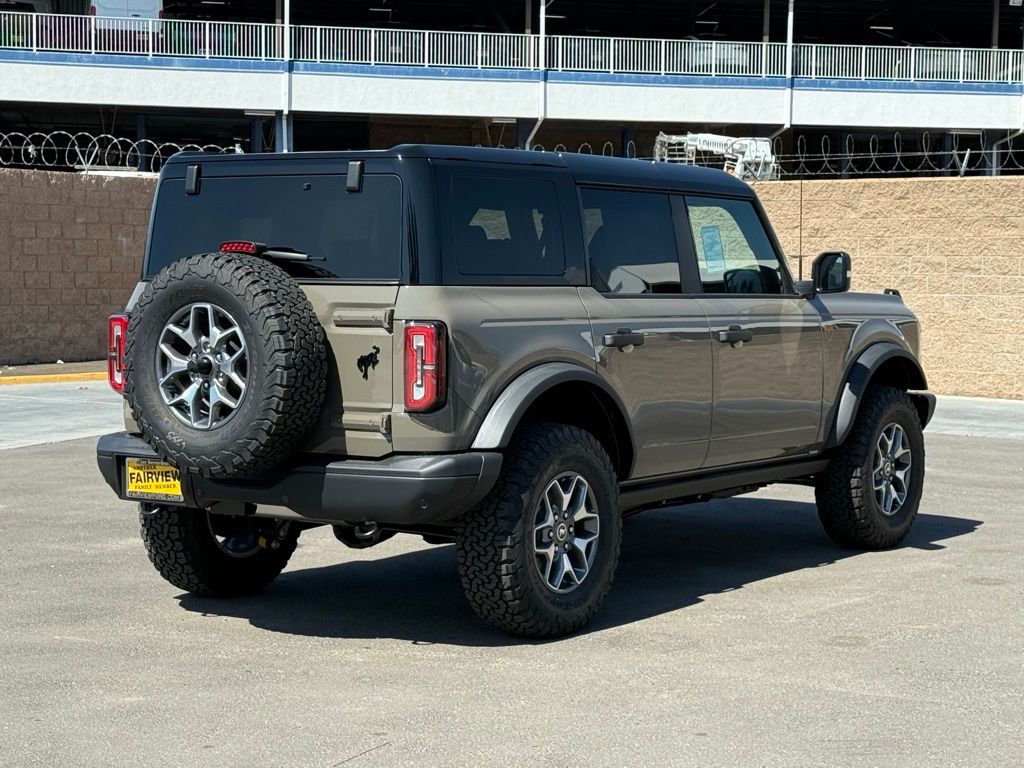 2025 Ford Bronco Badlands photo 3