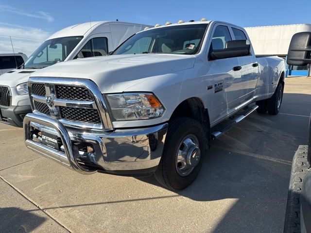 2016 Ram 3500 Tradesman photo 2