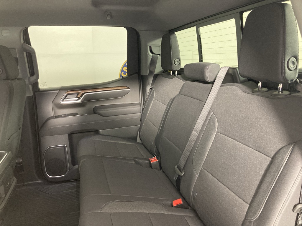 2026 Chevrolet Silverado 1500 LT photo 3