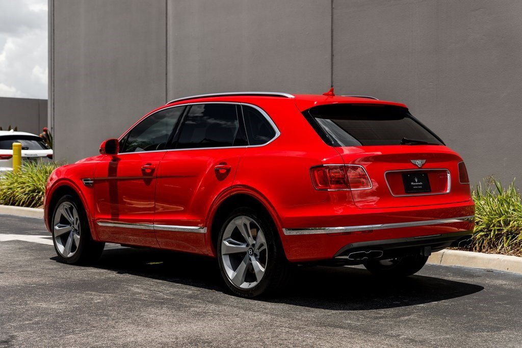 2019 Bentley Bentayga Mulliner photo 3