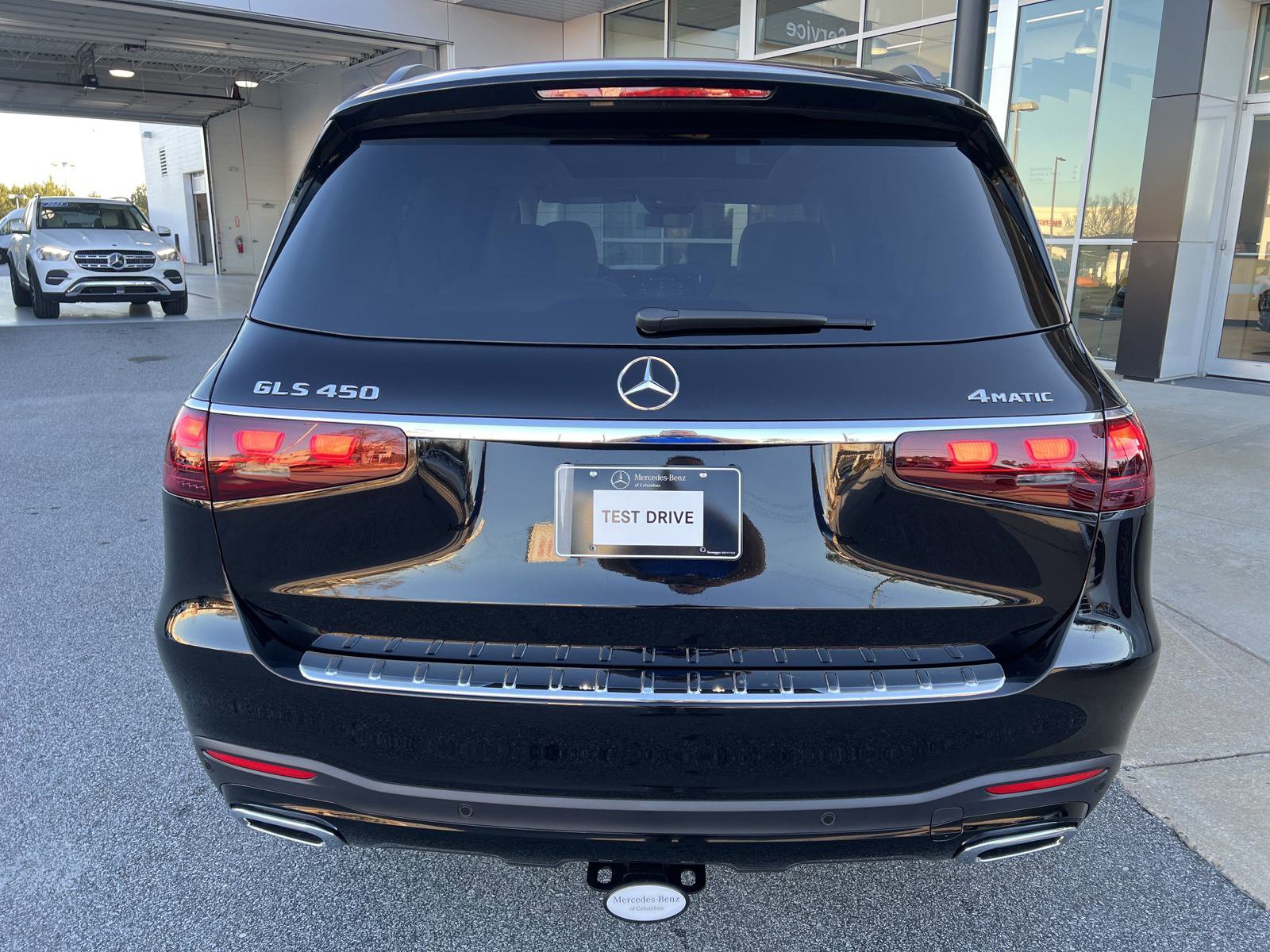 2025 Mercedes Benz GLS 450 4MATIC photo 9