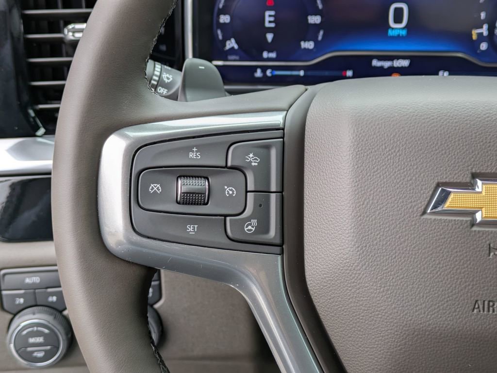 2025 Chevrolet Silverado 1500 LT photo 16