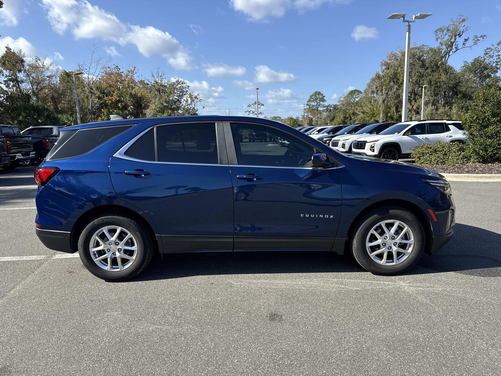 2023 Chevrolet Equinox LT's photo
