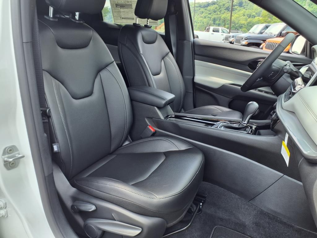 2025 Jeep Compass Limited photo 4