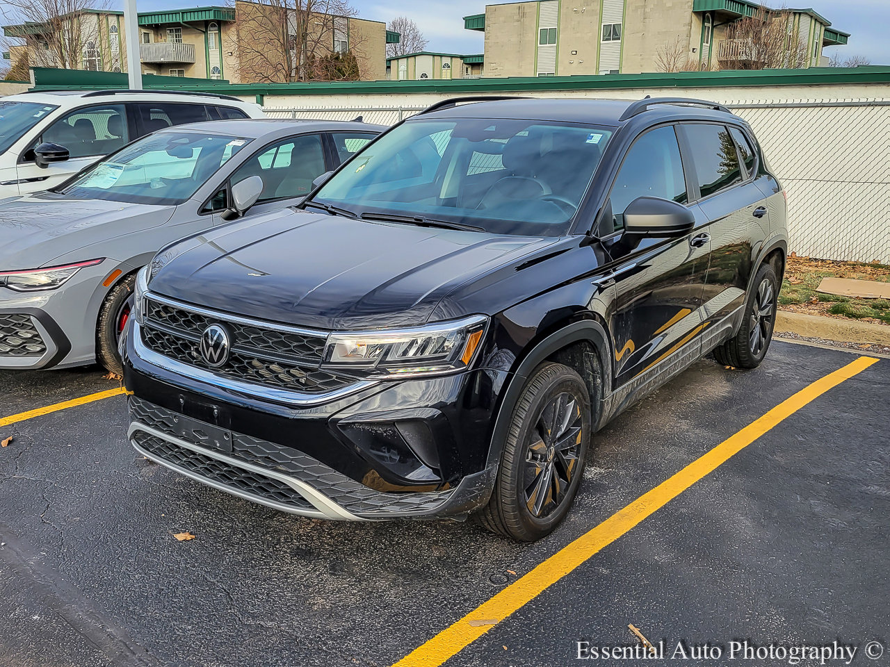 2024 VOLKSWAGEN TAOS - Image 1