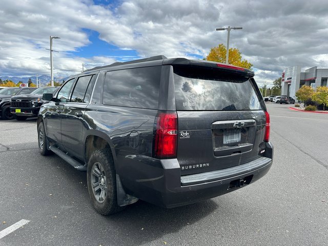 2017 Chevrolet Suburban LT photo 2