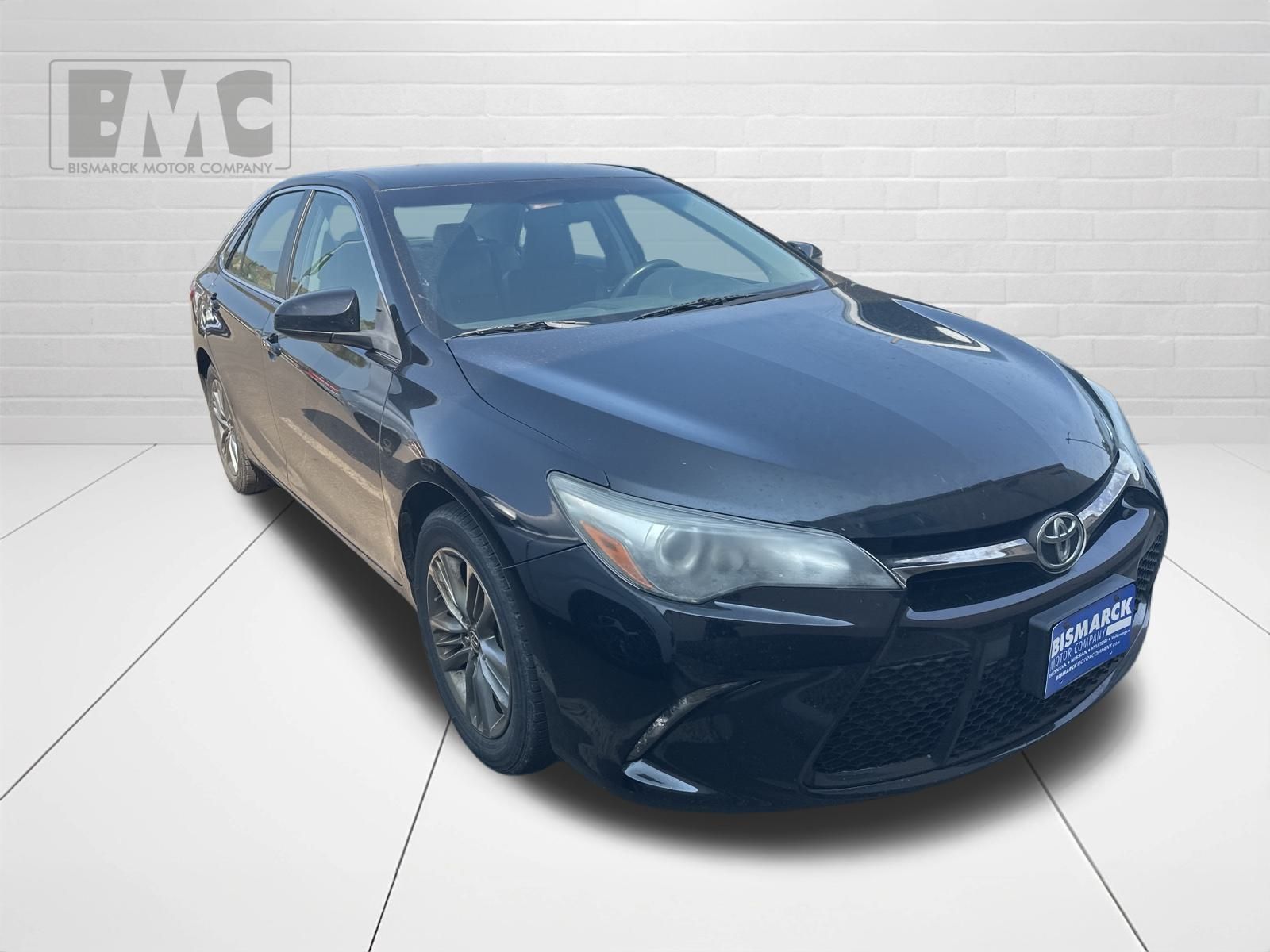 2016 Toyota Camry XLE photo 4
