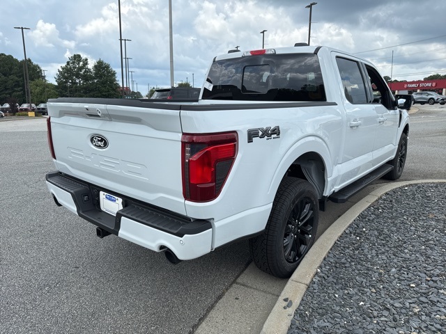 2025 Ford F-150 XLT photo 11