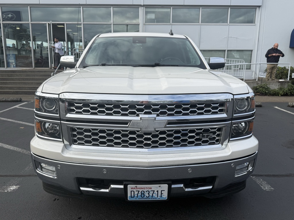 2015 Chevrolet Silverado 1500 LTZ photo 2