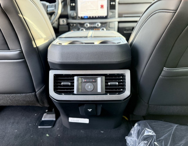 2026 Ford F-250 Platinum photo 31