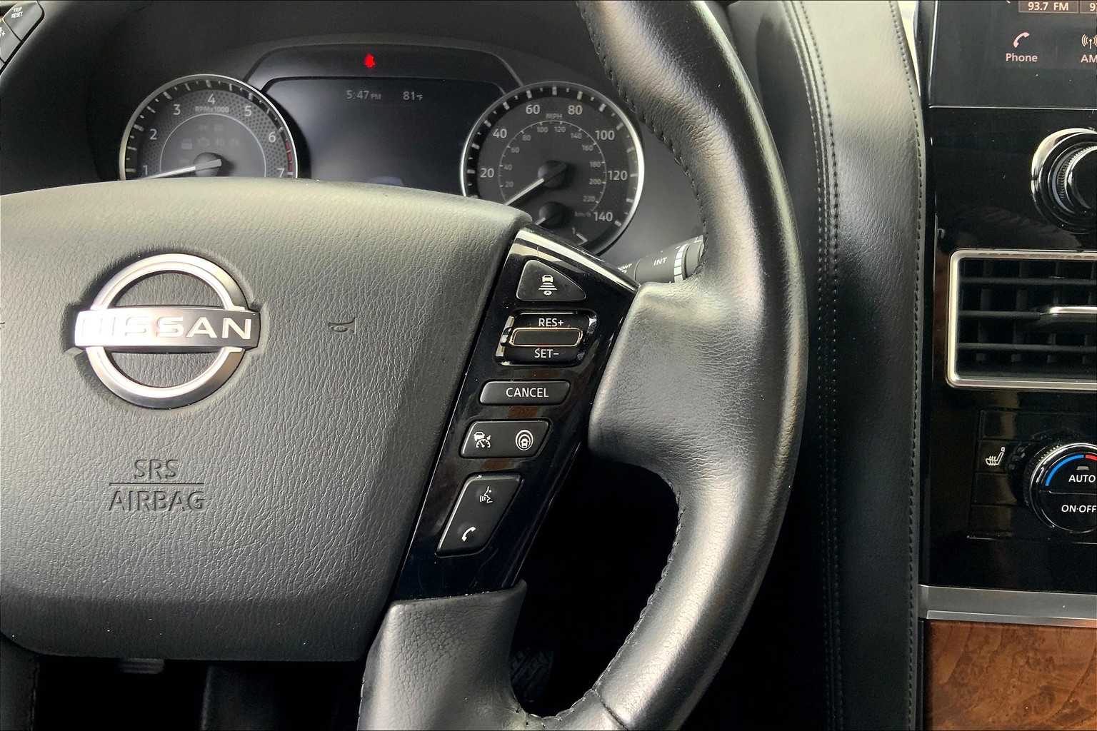 2022 Nissan Armada SL photo 23