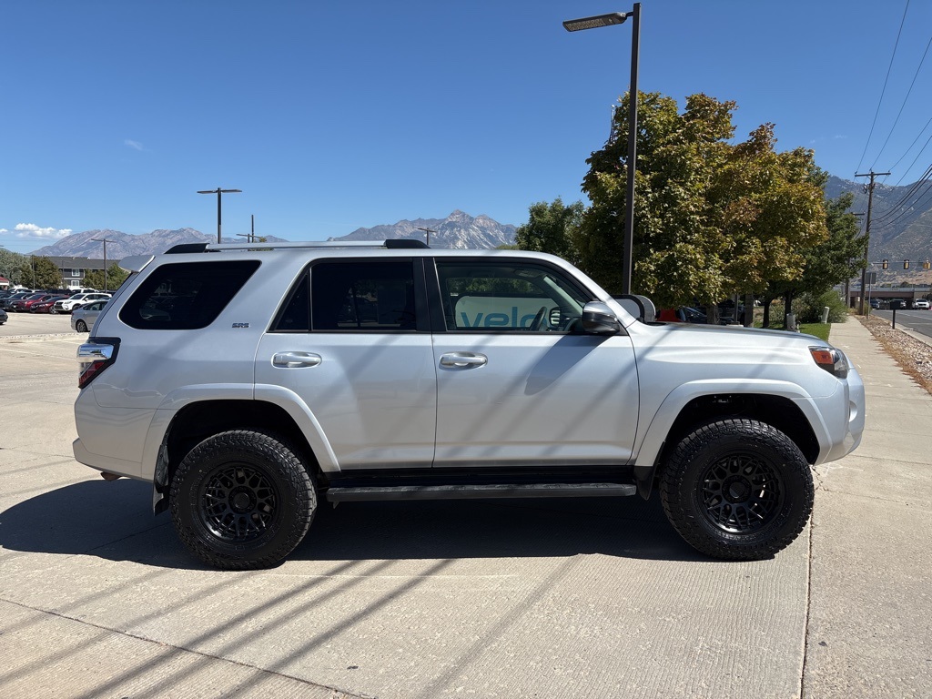 2024 Toyota 4Runner SR5 photo 3