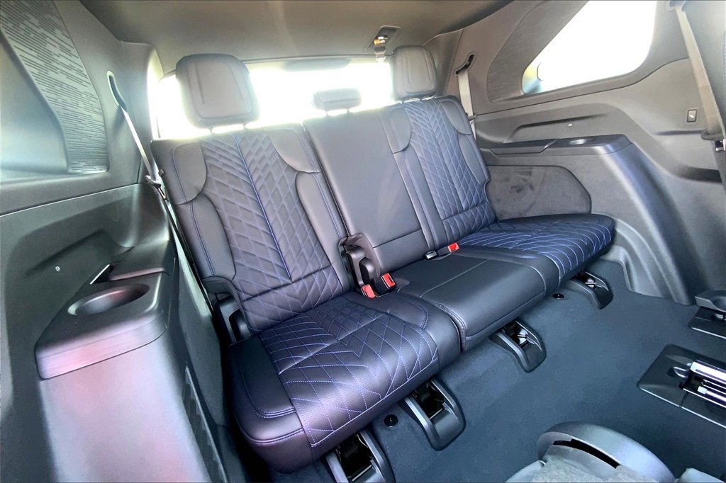 2026 Cadillac Escalade IQ Sport photo 26