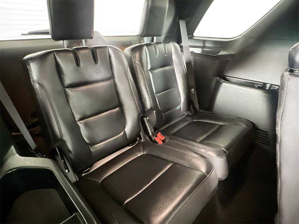 2019 Ford Explorer XLT photo 13