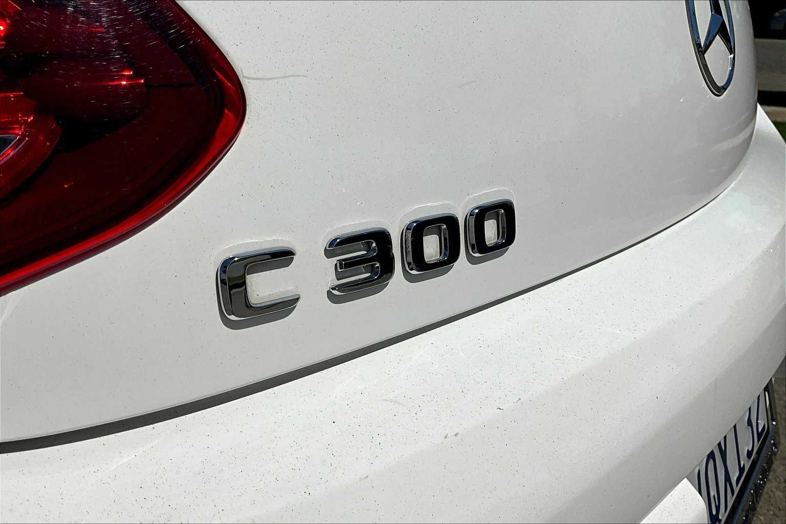2017 Mercedes Benz C 300 photo 9