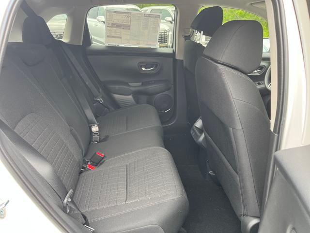 2026 Honda HR-V LX photo 16