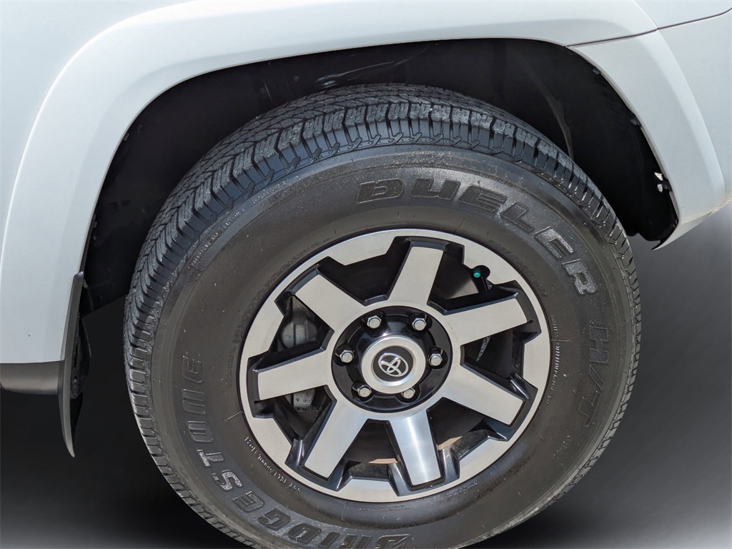 2024 Toyota 4Runner TRD Off-Road Premium photo 10