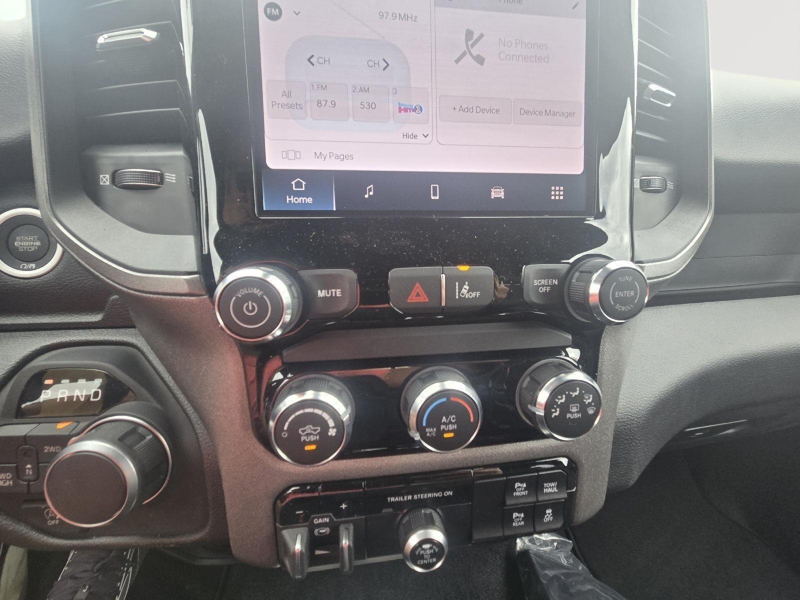 2025 Ram 1500 Tradesman photo 15