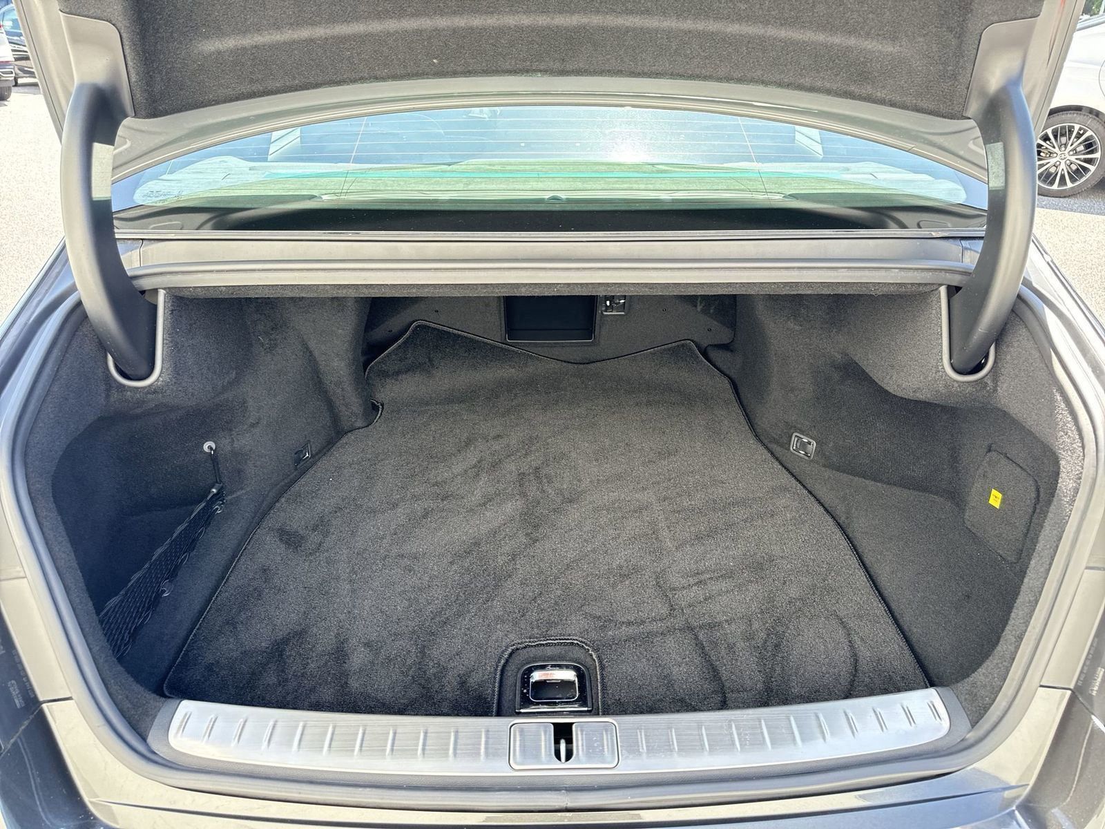2024 Genesis G90 3.5T E-Supercharger photo 28