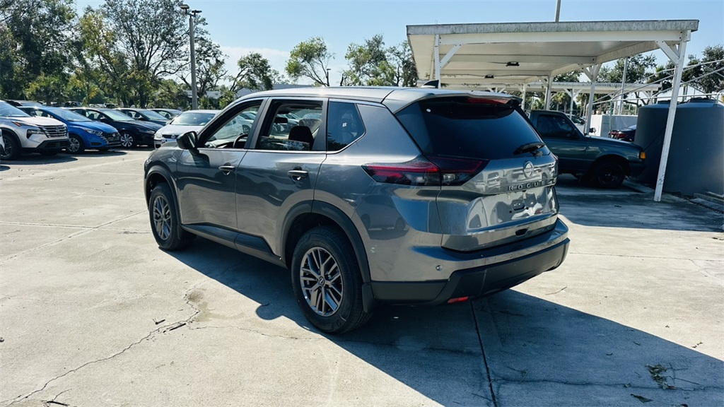 2025 Nissan Rogue S photo 5