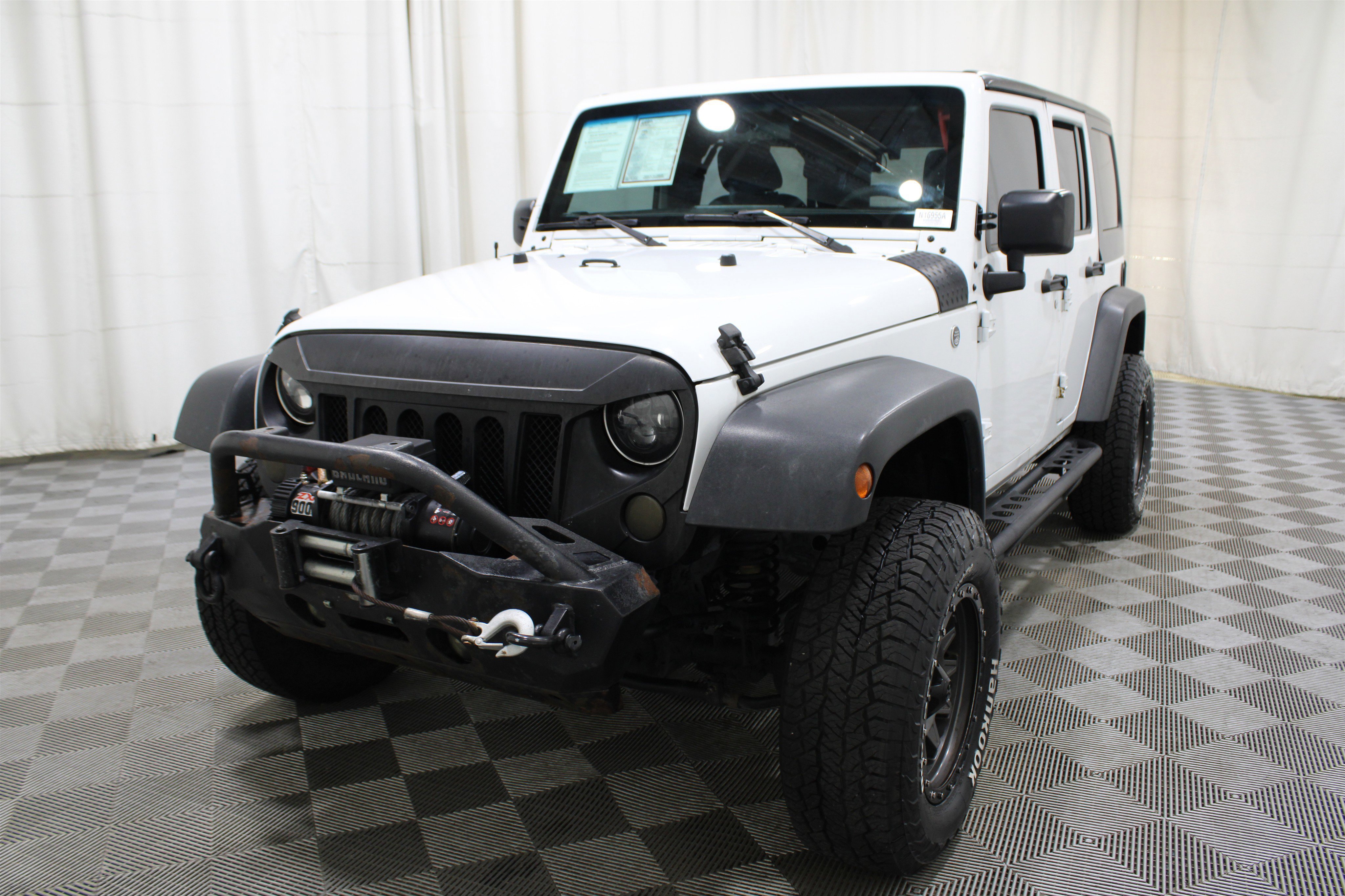 2017 Jeep Wrangler Unlimited Sport photo 14
