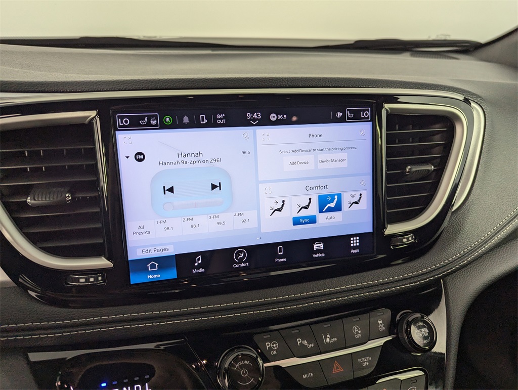 2024 Chrysler Pacifica Touring L photo 22