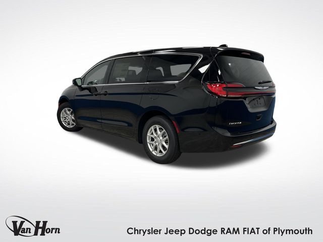 2025 Chrysler Pacifica photo 3