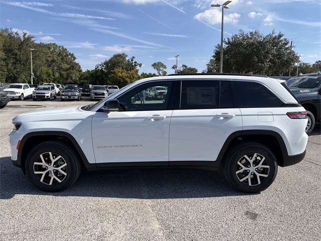 2025 Jeep Grand Cherokee Limited photo 2